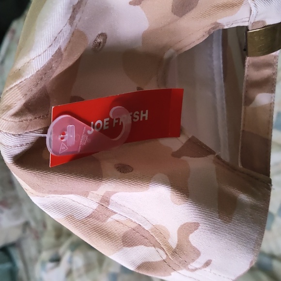 Joe fresh hat - Picture 2 of 3